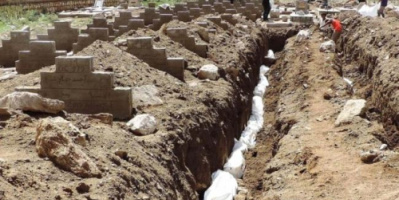  مليشيا الحوثي تدفن 715 جثة..وناشطون يتساءلون عن هويتها 