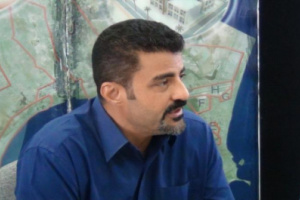 عقب تعيينه عضوا بمجلس الشورى .. دعوات لناشطين جنوبيين لمحاكمة محافظ عدن السابق (سالمين)