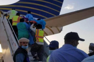   الإمارات تنقل 6 حالات تعاني من أمراض القلب ونزيف في الدماغ من سقطرى