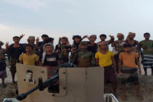  صناديد الصاعقة وأبطال حزام الحواشب يحيون العيد في جبهات العزة والكرامة بمحور أبين 