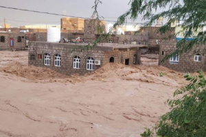 مصرع ٤١ شخصا جراء الامطار والسيول في اليمن