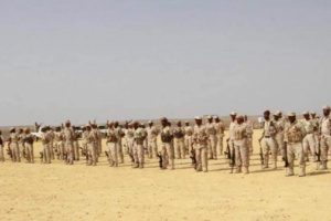 محافظ حضرموت يطلع على الجاهزية القتالية لمعسكر الجبال السود 