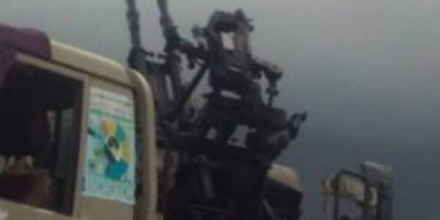 شاهد .. مضادات المقاومة الجنوبية تجبر طائرة حوثية على مغادرة سماء ثرة 