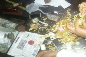 قوات الأمن بالمهرة تلقي القبض على عصابة سطت على محل ذهب في وادي حضرموت 