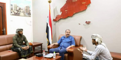 اللواء بن بريك يلتقي فنان النخبة الحضرمية وصوت الجنوب أبوبكر شملول