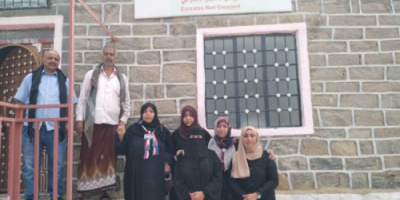 رئيسة دائرة المرأة والطفل بالانتقالي تزور مشغل الزهراء للتنمية في يافع