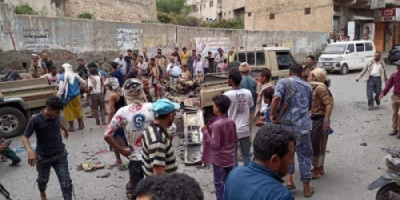  انفجار عبوة ناسفة في طقم عسكري وسط تعز
