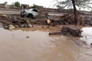 السيول تجرف معسكر حوثي شرق الحديدة بكافة عناصره ومعداته