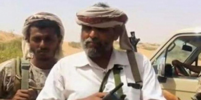  محافظ شبوة يقيل مسؤولًا محليًا بسبب رفضه حضور تظاهرة مولها لحشد مأجورين في عتق