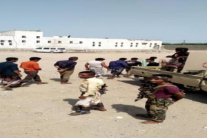  عبر قوارب صيد.. قوات اللواء العاشر صاعقة تقبض على متسللين يمنيين في زنجبار حاولوا الوصول الى شقرة 