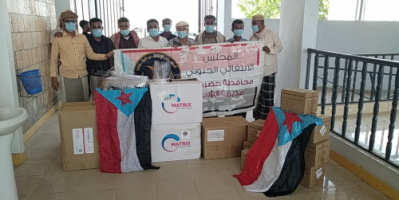 قيادة انتقالي الشحر تسلم مكتب الصحة المساعدات الطبية الإماراتية