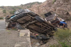 وفاة امرأة وإصابة 8 من أسرة واحدة في حادث مروري بلحج 