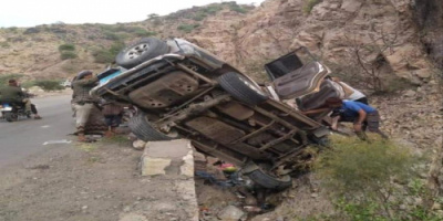وفاة امرأة وإصابة 8 من أسرة واحدة في حادث مروري بلحج 