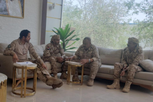 بحضور قائد المنطقة العسكرية الرابعة قيادة التحالف العربي في عدن تناقش متطلبات واحتياجات جبهات القتال بالضالع