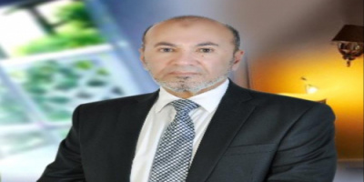 أكاديمي جنوبي يشن هجوماً عنيفاً على الشرعية