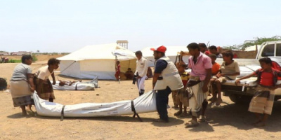 الهلال الإماراتي يقيم زيارة تفقدية للنازحين في مخيم العليلي بمديرية الخوخة الساحلية