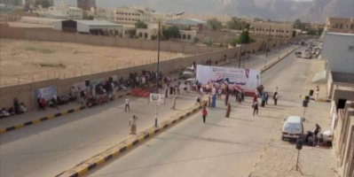 قيادة الائتلاف اليمني التابع للشرعية تصف أبناء حضرموت بالبلاطجة وشعب الجنوب بالموتورين 