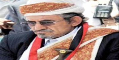  صادق الاحمر يدعي ملكيته لارضية مطار سيئون ويطالب بالإيجار