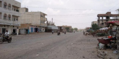 مليشيات  الحوثي تعاود قصفها المدفعي على الأحياء السكنية في مدينة حيس 