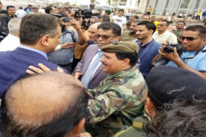 عاجل : وصول المحافظ احمد لملس إلى العاصمة عدن 