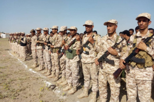 اللواء الرابع حزم يرفع الجاهزية القتالية ويستدعي جميع افراده