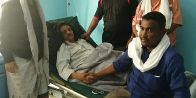 قيادات عسكرية من أبين تزور نائب رئيس إنتقالي الضالع في المستشفى للإطمئنان على صحته