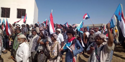 رفضاً لتزييف الإرادة الشعبية ودعما لقرارات القيادة.. الالاف المتظاهرين يصلون إلى المصيعنة