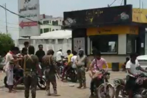 القائد كمال الحالمي يواصل حملة ضبط الدراجات النارية بشوارع المنصورة ويضبط عدداً منها