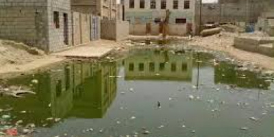  وضع حراسات امنية لاحواض مجاري الصرف الصحي بلحج