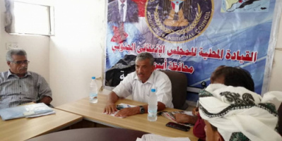 نائب انتقالي ابين يلتقي بقيادات التوجيه المعنوي لمناقشة جملة من القضايا