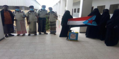 انتقالي الشحر يواصل حملة رش وتعقيم المدارس الثانوية بالمديرية