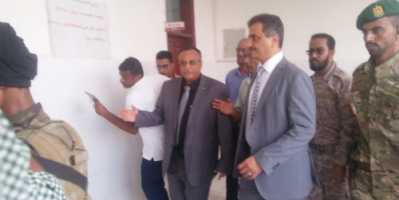 محافظ عدن يفتتح المجمع الصحي بكابوتا /بيرفضل ويشيد بالسلطة المحليه بالمنصورة