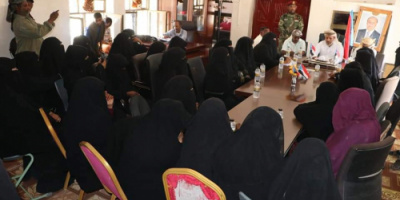 رئيس انتقالي سقطرى يبحث آليات تفعيل أنشطة قطاع المرأة ودور المراكز المحلية في المحافظة