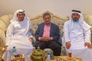 محافظ حضرموت يبحث في أبوظبي مع مدير شركة "العين سولار" للطاقة الشمسية سُبل التعاون لإنشاء محطات بالطاقة الشمسية في المحافظة