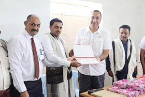 دعم اماراتي متواصل للارتقاء بالتعليم في سقطرى