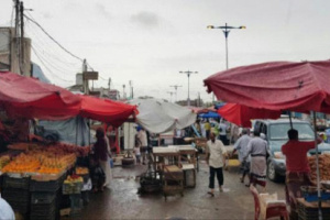 الحوثي يشن حربا اقتصادية شعواء على الجنوب وتستقبل مناطقه يوميا آلاف الشاحنات دون اعتراض