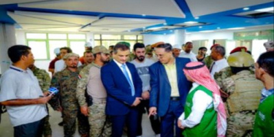 محافظ عدن يطلع على سير عمل مشروع إعادة تأهيل مستشفى عدن
