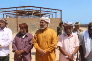 رئيس انتقالي سقطرى يتفقد جاهزية قوات معسكر المجلس العام