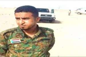  قائد حزام الصبيحة يطمئن على صحة مواطن اصيب باطلاق نار بنقطة امنية