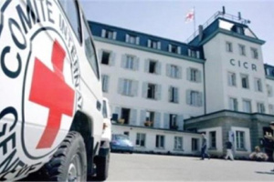 الصليب الأحمر ترحب باستئناف مباحثات تبادل المعتقلين