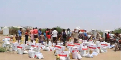 الإمارات تغيث 1200 أسرة يمنية نازحة في الحديدة 