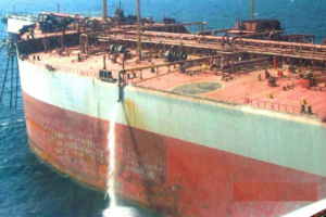 صحيفة سعودية/استهتار الحوثيين يمنع صيانة صافر