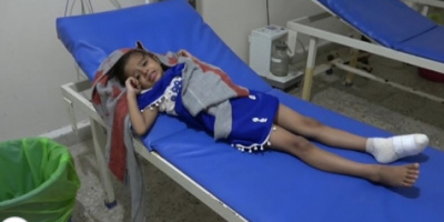  إصابة طفلة بطلق ناري جراء استهداف الحوثيين للأحياء السكنية في التحيتا