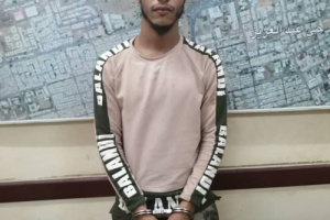 قوات الحزام الأمني تلقي القبض على شخص قام بإطلاق النار على العامة في الشيخ عثمان