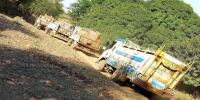  تعز..اتساع عملية تهريب المشتقات النفطية من منطقة الاخوان الى الحوثيين وحوادث الطرق تكشف المستور