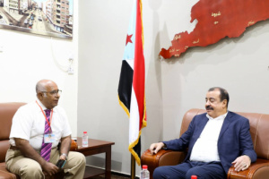 اللواء بن بريك يناقش مع المدير الإقليمي لشركة "جروب فور" عدداً من الاجراءات المتعلقة بتطبيع الحياة في العاصمة عدن