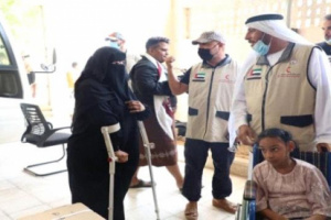 الإمارات تقدم مساعدات لأصحاب الهمم بالمكلا 
