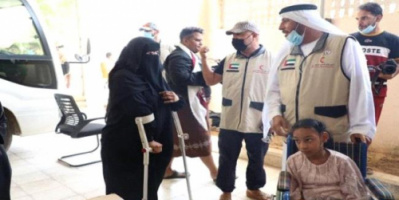 الإمارات تقدم مساعدات لأصحاب الهمم بالمكلا 