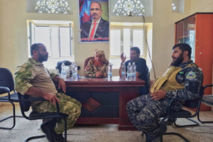   القافلة تنطلق بقيادة بن عفيف قائد قوات حماية المنشآت الحكومية  الى الضالع وتضم ذخيرة ومواد غذائية   
