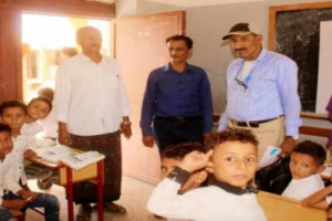 انتقالي حالمين يطلع على احتياجات المدارس بالمديرية